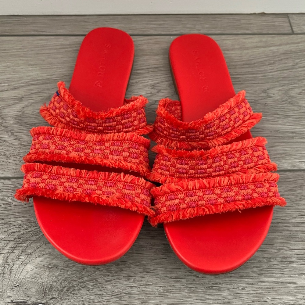 ROTHY’s • Triple band fringe flat sandals • Size 8